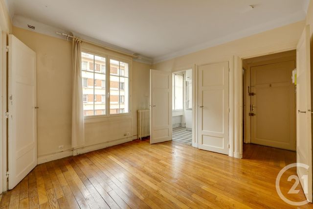 Appartement F1 à vendre - 1 pièce - 22.8 m2 - MONTROUGE - 92 - ILE-DE-FRANCE - Century 21 Côté Ecrivains